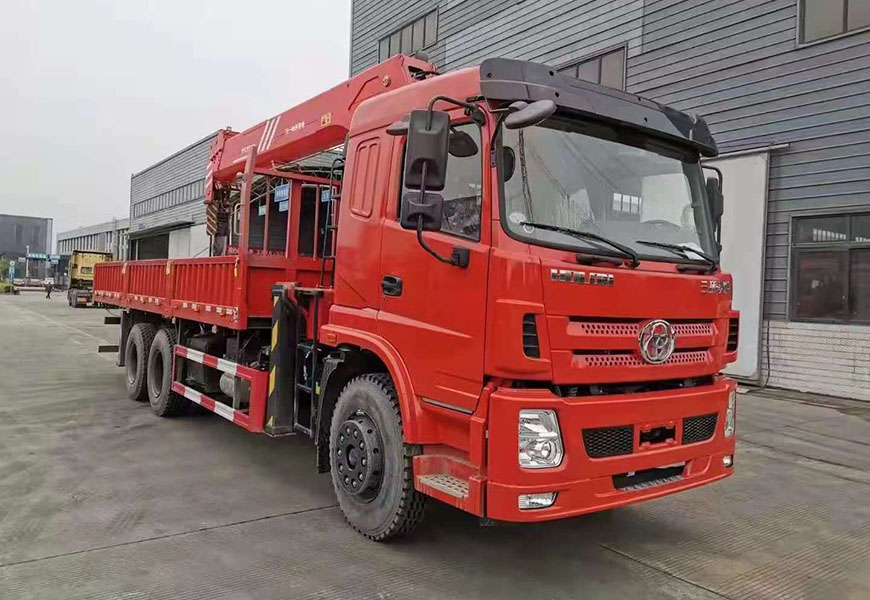 國(guó)六??三環(huán)昊龍后八輪隨車(chē)吊