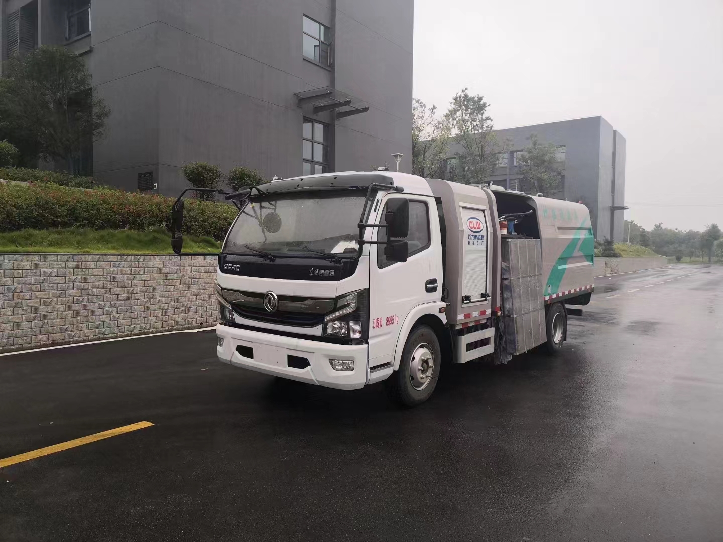 使用護(hù)欄清洗車必備:關(guān)于設(shè)計(jì)技術(shù)